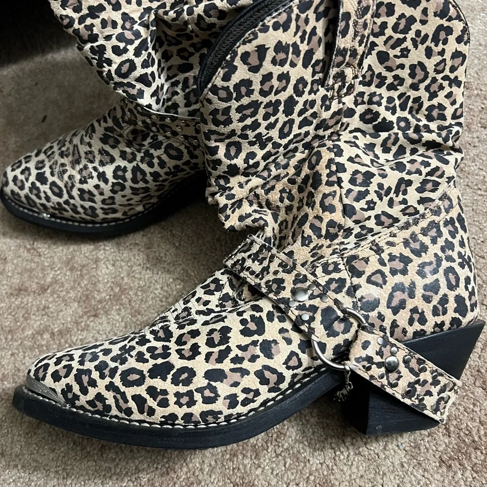 Shyanne leopard print western boots - Picture 2 of 5